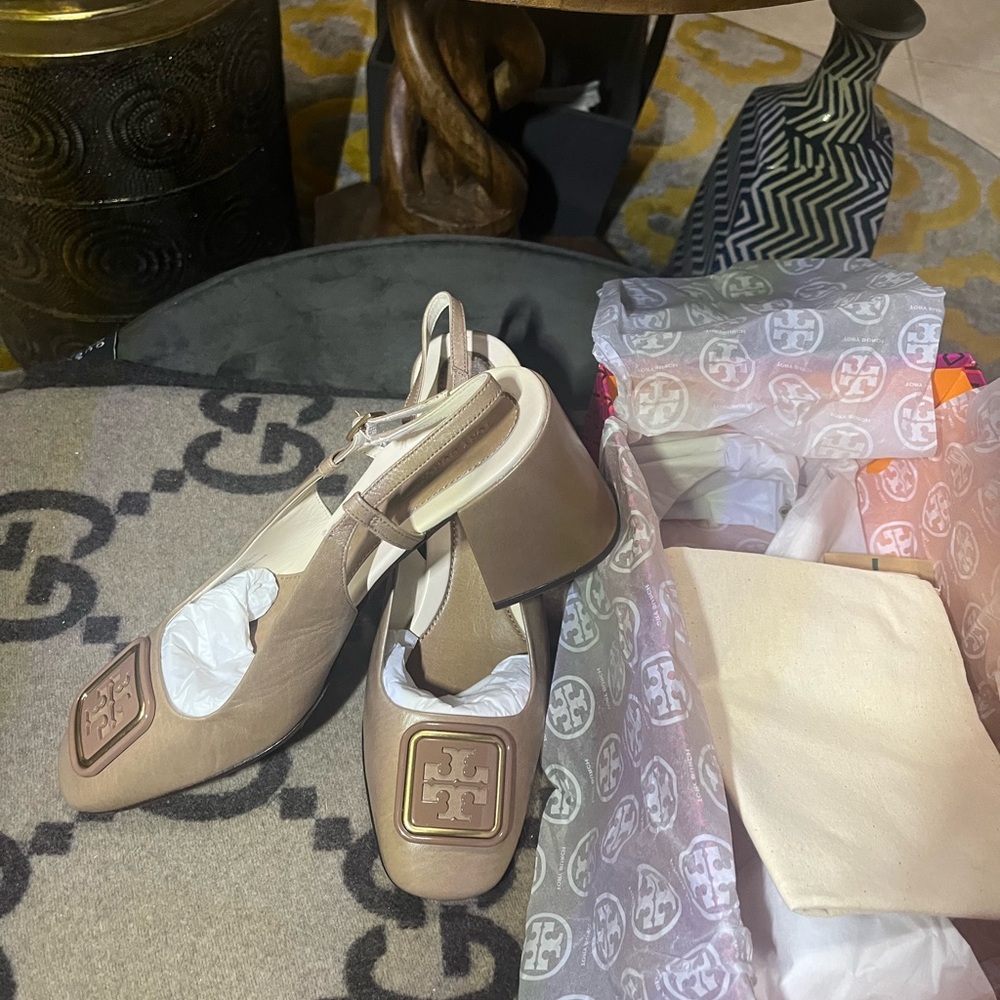 Tory Burch Almond Slingback new. Size 11. Orig $378